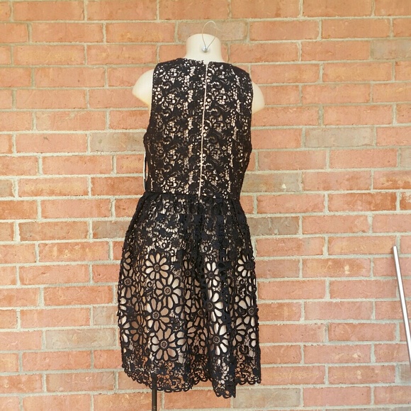 🖤♥️ New V-neck Floral Daisy Crochet Lace Flower Dress - Picture 8 of 13